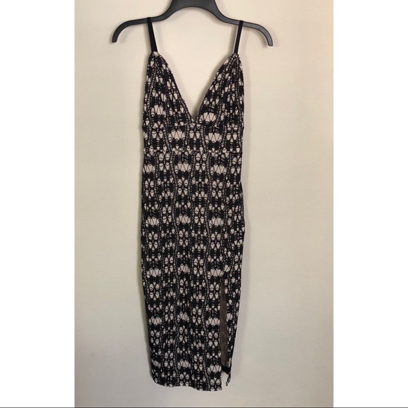 Dresses & Skirts - Black/Beige Lace Dress